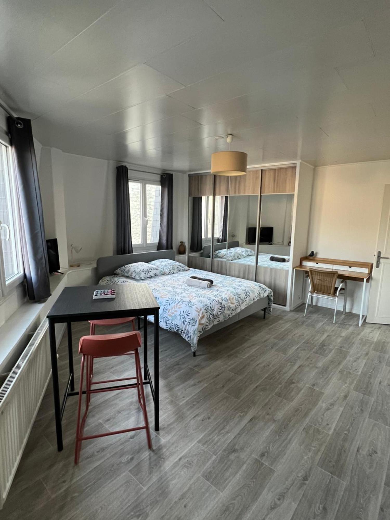 Le Stud' Joli Appartement Lumineux En Plein Centre Ville Cherbourg-en-Cotentin Εξωτερικό φωτογραφία